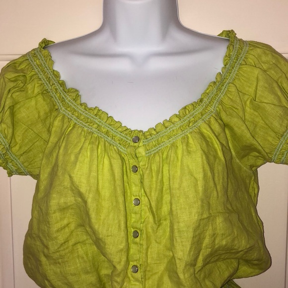 Nine West peasant top with pearl snaps - Picture 2 of 6